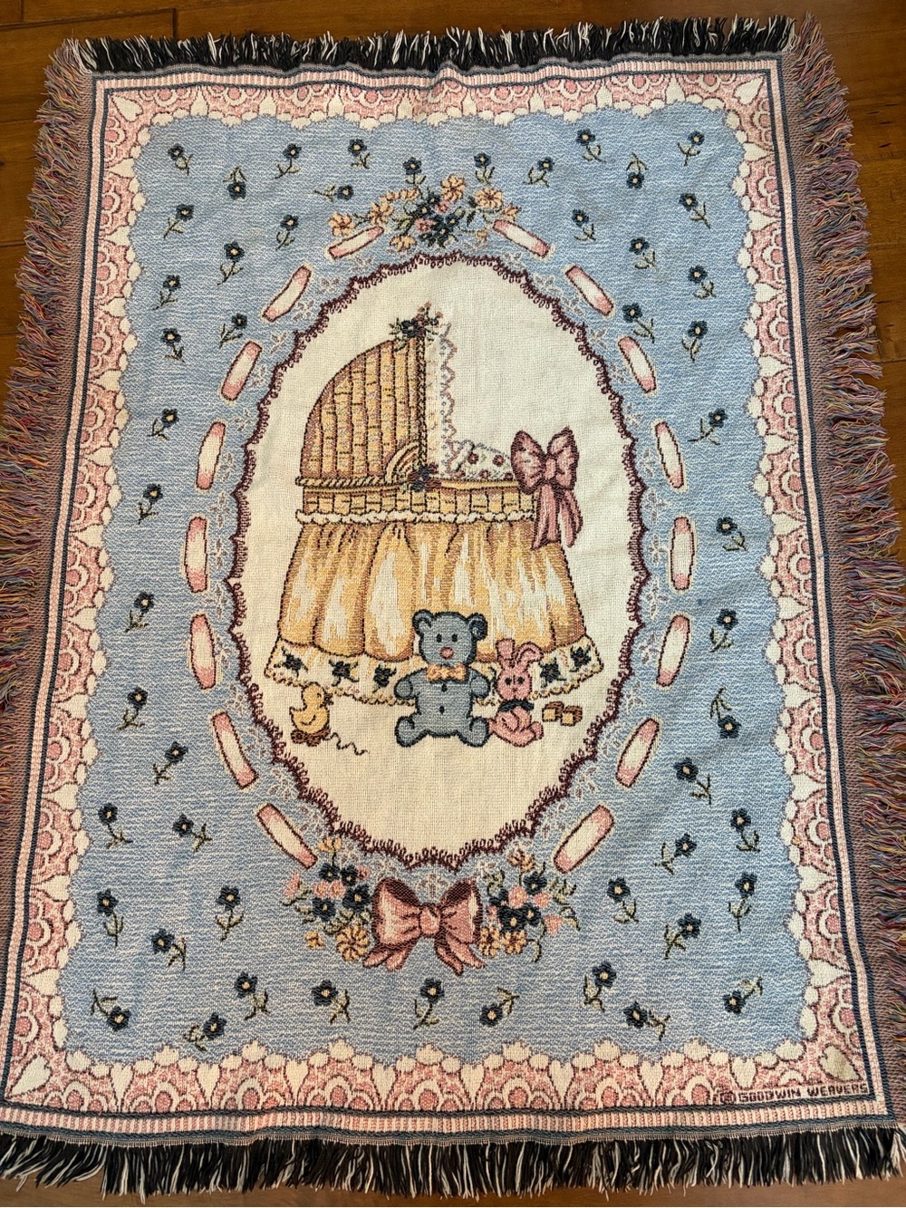 Vintage Goodwin Weavers Tapestry throw